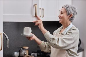 soft close hinges on cabinets